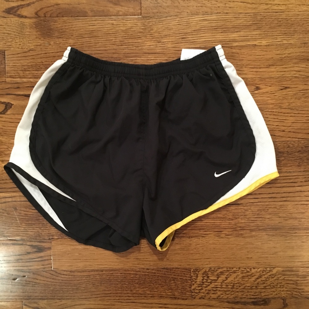 NIKE LIMITED LIVESTRONG EDITION dri Fit short